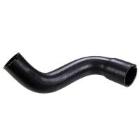 Tubo flessibile dell'aria di sovralimentazione sul raffreddatore dell'aria di sovralimentazione a M