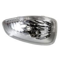 Tappo dell'indicatore di direzione sinistro bianco nello specchio