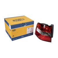 Luce posteriore sinistra all'esterno