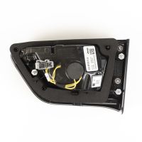 Luce posteriore a sinistra