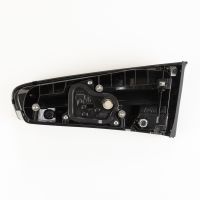 Luce posteriore a sinistra