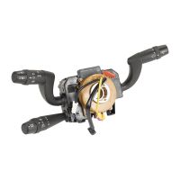 Interruttore sul piantone dello sterzo con luci diurne e telecomando al volante