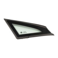 Finestra laterale a destra della porta posteriore