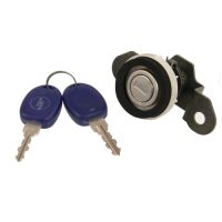 Serratura del bagagliaio con chiave