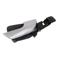 Maniglia della porta all'interno della parte anteriore destra