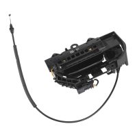 Alloggiamento della maniglia della porta davanti a sinistra