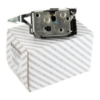 Meccanismo di chiusura e apertura della porta a sinistra