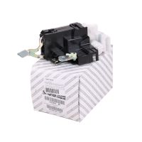 Meccanismo di chiusura e apertura della porta a sinistra