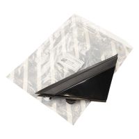 Modanatura decorativa sul montante anteriore sinistro