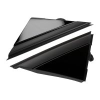 Modanature decorative sui montanti anteriori sinistro e destro