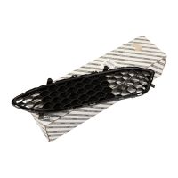 Griglia anteriore sul paraurti sinistro