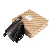 Modanatura del bordo anteriore del paraurti sul lato destro