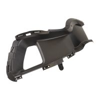 Tappo di copertura sul paraurti anteriore lato sinistro