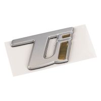 Emblema con scritta "Ti"